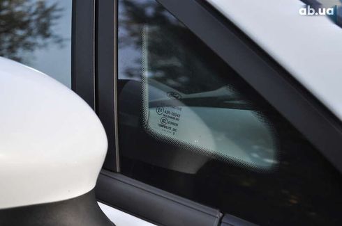 Ford Fiesta 2013 - фото 13