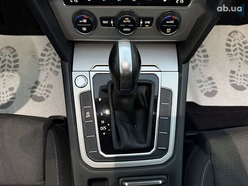 Volkswagen Passat 2016 - фото 19