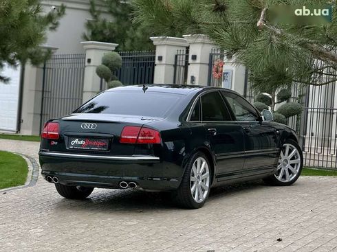 Audi S8 2010 - фото 25