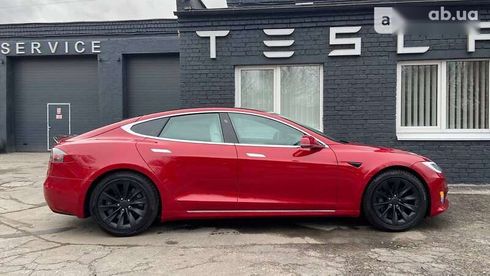 Tesla Model S 2019 - фото 18