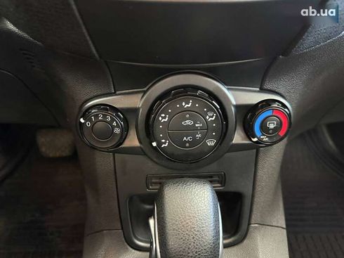 Ford Fiesta 2015 - фото 23