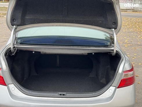 Toyota Camry 2007 серый - фото 15