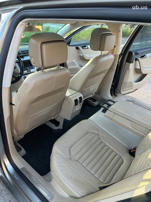 Volkswagen Passat 2012 коричневый - фото 13