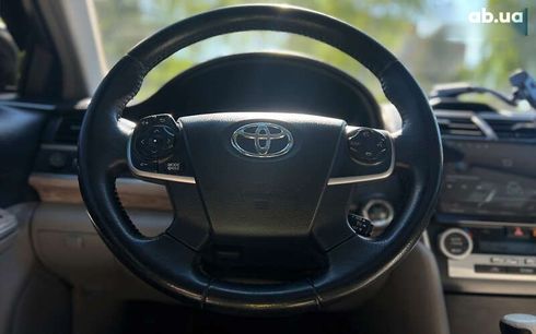 Toyota Camry 2013 - фото 25