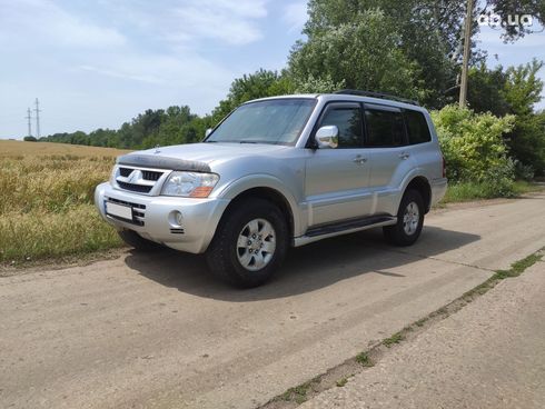 Mitsubishi Pajero Wagon 2003 серебристый - фото 9