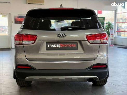 Kia Sorento 2015 - фото 11