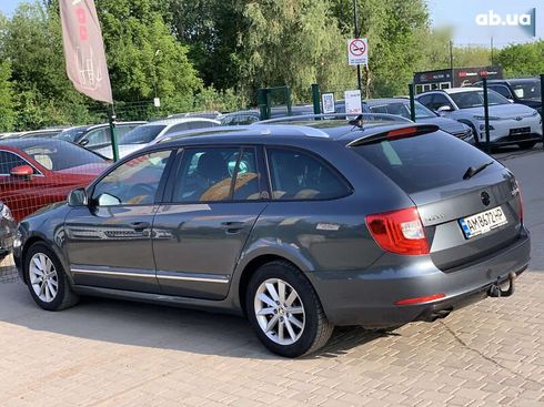 Skoda Superb 2013 - фото 19