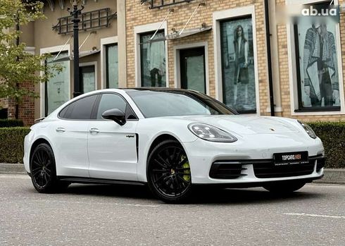 Porsche Panamera 2017 - фото 27