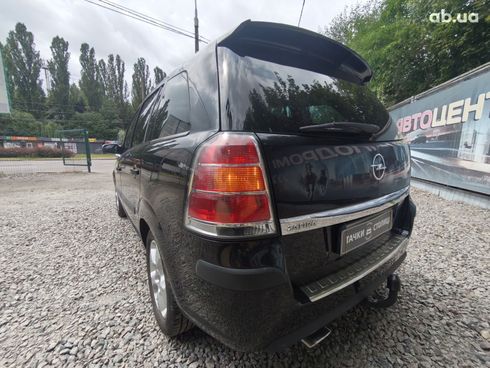 Opel Zafira 2005 черный - фото 8