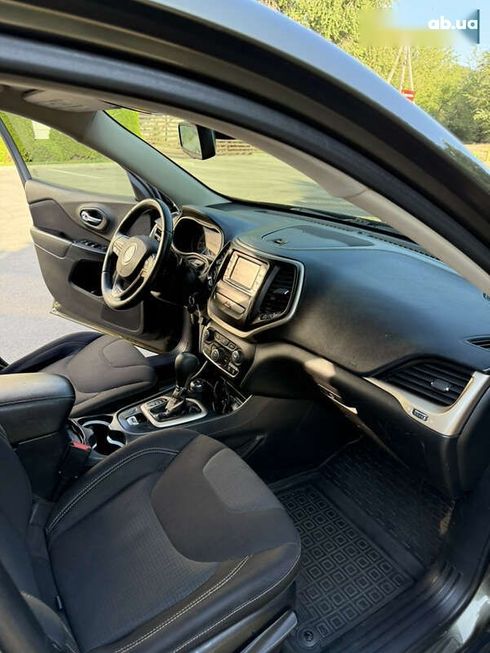 Jeep Cherokee 2015 - фото 16