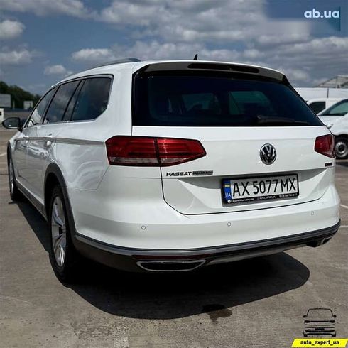 Volkswagen passat alltrack 2018 - фото 5