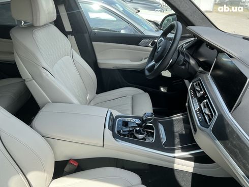 BMW X7 2022 - фото 11