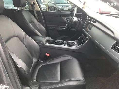 Jaguar XF 2016 серый - фото 17
