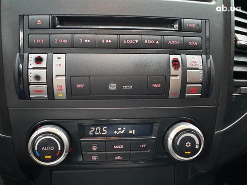 Mitsubishi Pajero 2007 бежевый - фото 21