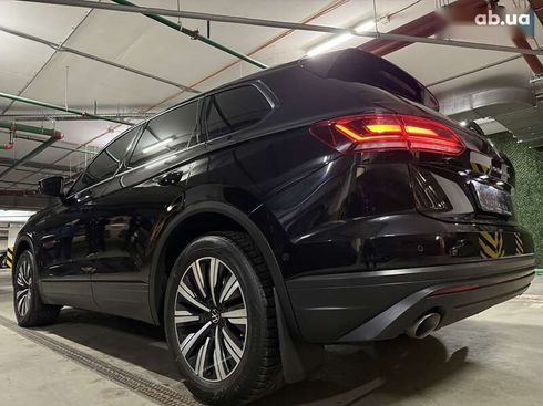 Volkswagen Touareg 2020 - фото 15