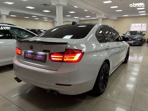 BMW 3 серия 2014 белый - фото 3