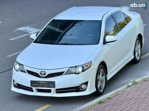 Toyota Camry 2014 - фото 17