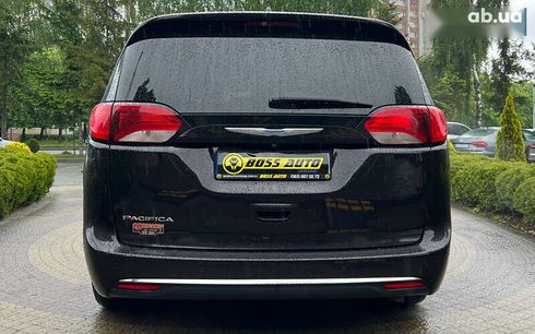 Chrysler Pacifica 2017 - фото 6