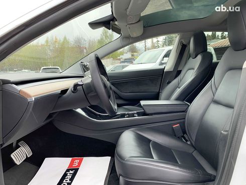 Tesla Model 3 2020 белый - фото 32