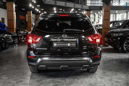 Nissan Pathfinder 2018 - фото 15