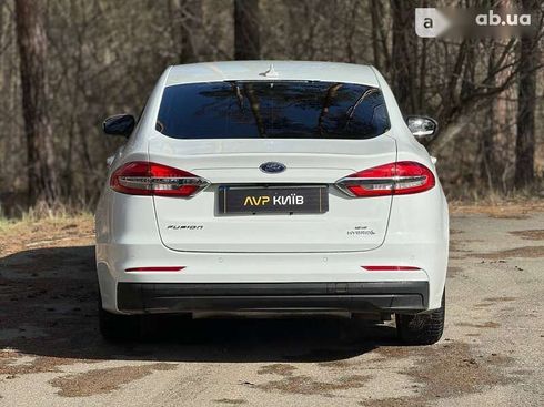 Ford Fusion 2019 - фото 6