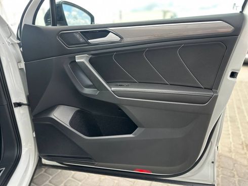 Volkswagen Tiguan 2021 белый - фото 38