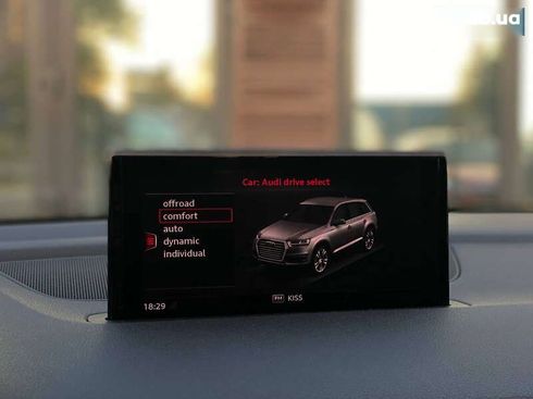 Audi Q7 2017 - фото 27