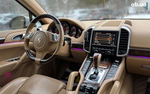 Porsche Cayenne 2010 - фото 26
