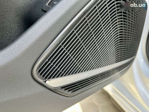 Audi A4 2021 - фото 18