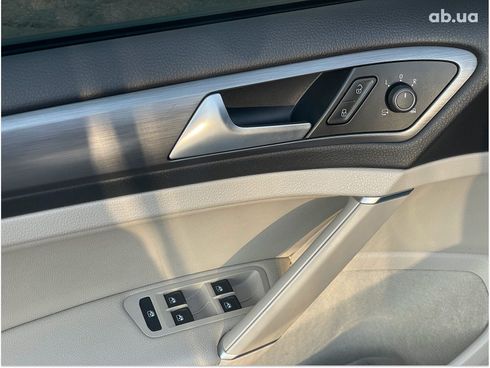 Volkswagen e-Golf 2018 белый - фото 45