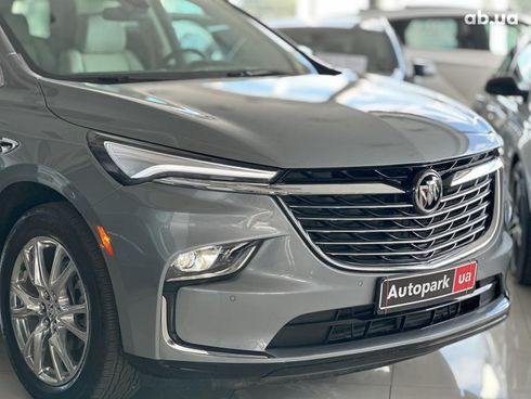 Buick Enclave 2023 серый - фото 16