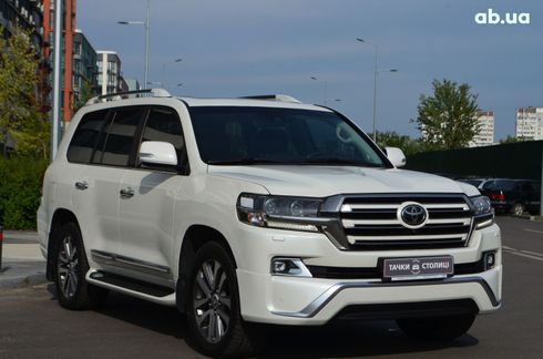 Toyota Land Cruiser 2016 белый - фото 4