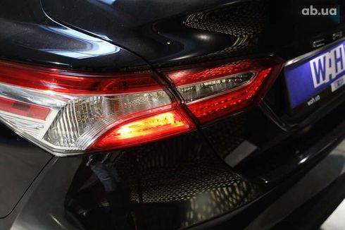 Toyota Camry 2017 - фото 8