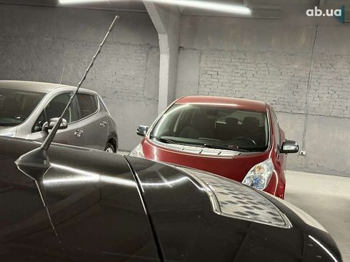 Nissan Leaf 2017 - фото 11