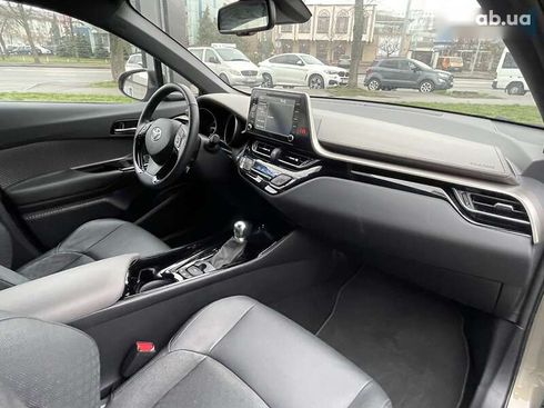 Toyota C-HR 2022 - фото 12