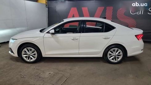 Skoda Octavia 2021 - фото 3
