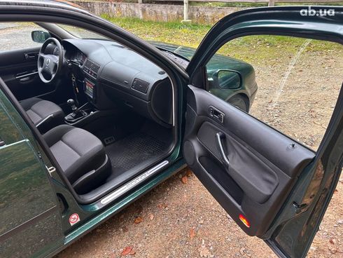 Volkswagen Golf 2004 зеленый - фото 6