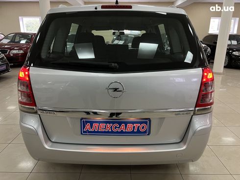 Opel Zafira 2008 серебристый - фото 4