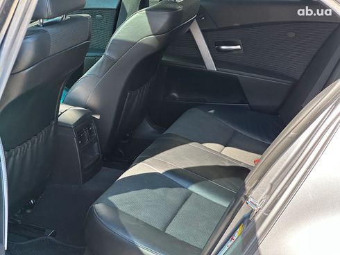 BMW 5 серия 2004 серый - фото 15