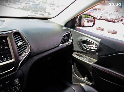 Jeep Cherokee 2018 - фото 15