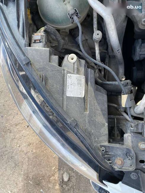 Peugeot 308 2015 - фото 26