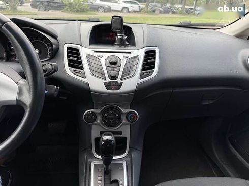 Ford Fiesta 2011 - фото 19