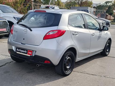 Mazda 2 2007 серый - фото 14