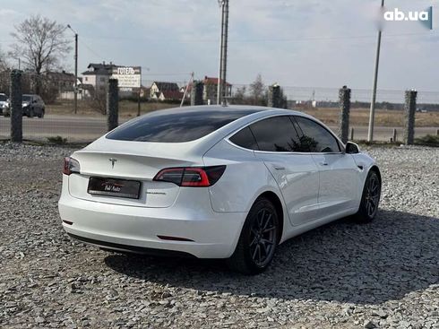 Tesla Model 3 2020 - фото 13