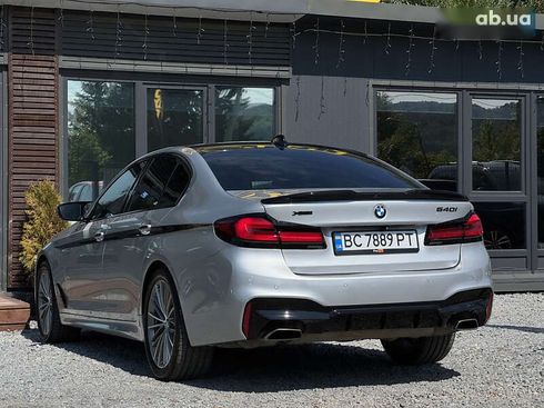 BMW 5 серия 2017 - фото 9