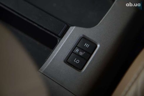Toyota Sequoia 2012 - фото 21
