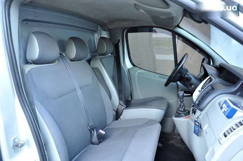 Opel Vivaro 2014 - фото 22