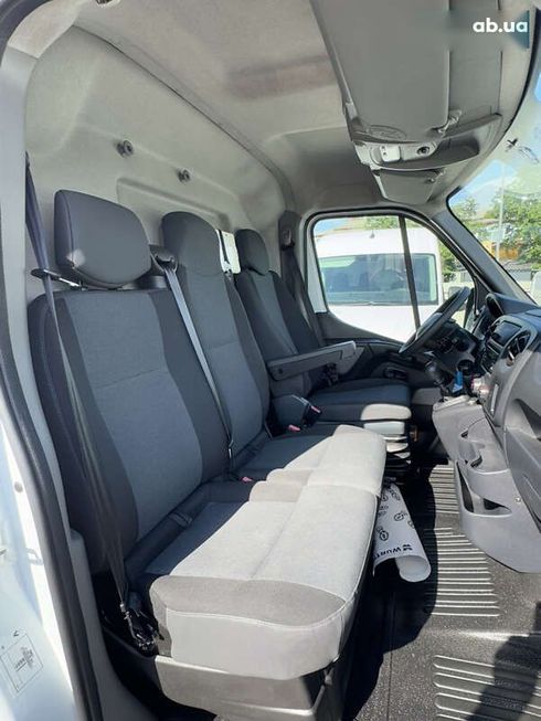 Renault Master 2017 - фото 23