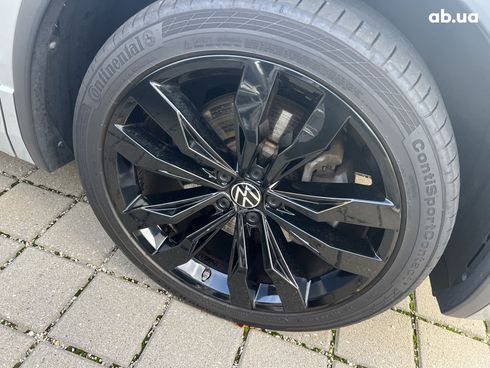 Volkswagen Tiguan 2022 - фото 21