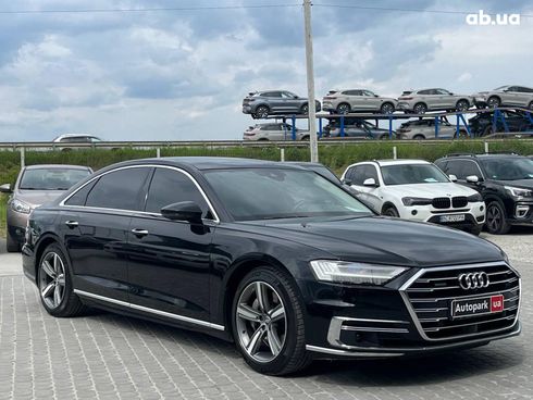 Audi A8 2018 черный - фото 4